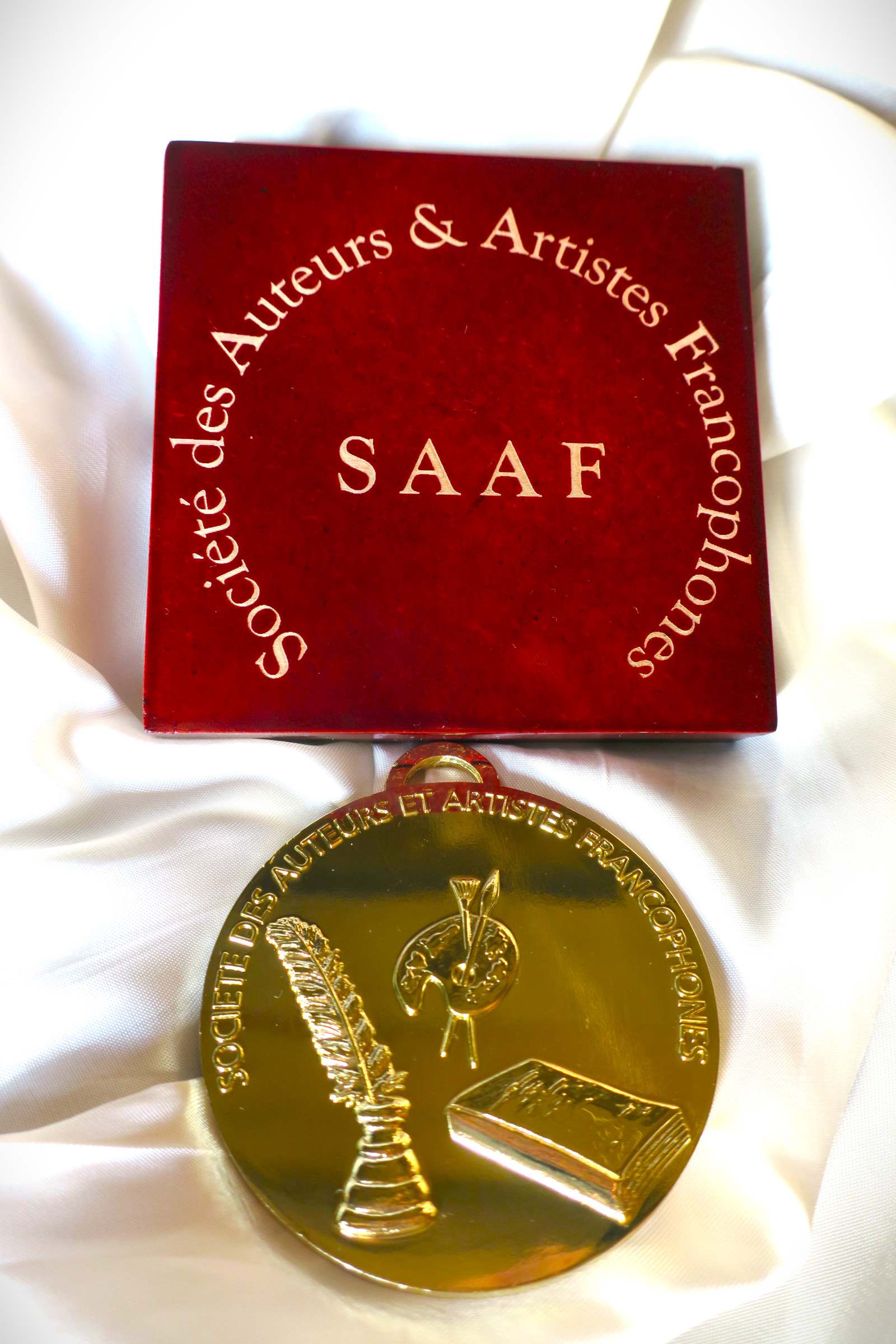 Forence REMY - 2023 : MEDAILLE D'OR DE LA SOCIETE DES AUTEURS ET ARTISTES FRANCOPHONES